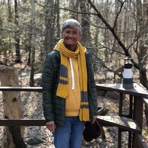 Meet your Posher, Debi